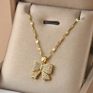Elegant Gold Bow Pendant Necklace